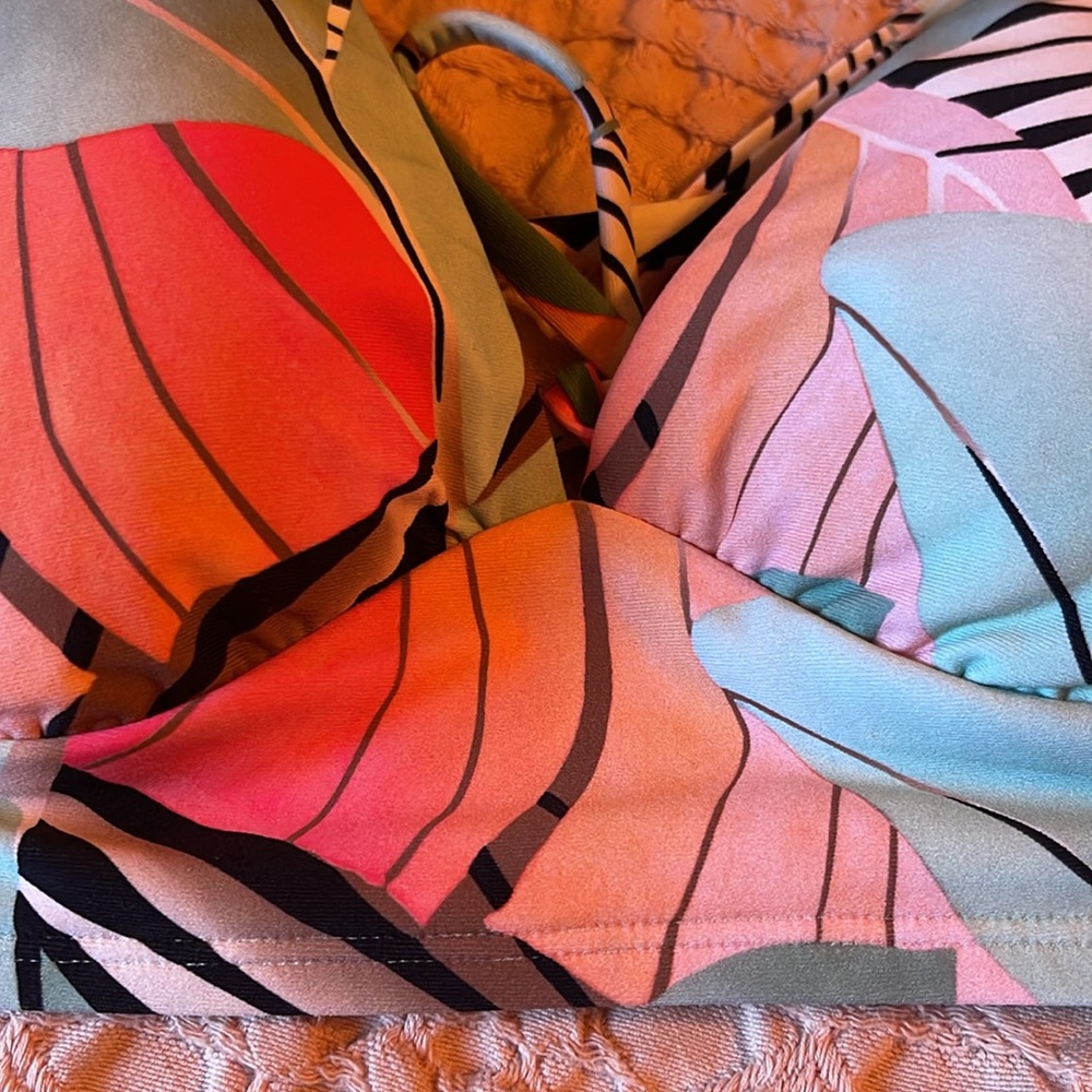 NWT calia bikini swim top size Xs - Picture 5 of 8